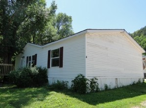 1200 S 6th St in Hot Springs, SD - Building Photo - Building Photo