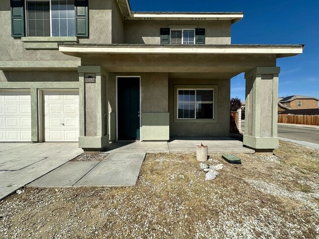 15082 Zircon Dr in Victorville, CA - Building Photo - Building Photo