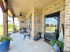 2060 Melton Rd in Sanger, TX - Building Photo - Building Photo