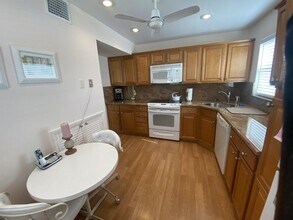 27 Colonial Club Dr in Boynton Beach, FL - Building Photo - Building Photo
