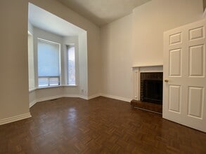202 Gerrard St E in Toronto, ON - Building Photo - Building Photo