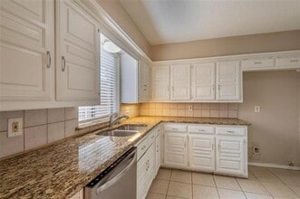 649 Sheffield Dr in Richardson, TX - Building Photo - Building Photo