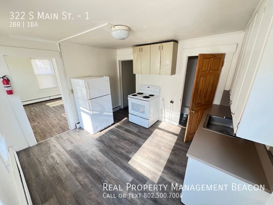 322 S Main St-Unit -1 in Hartford, VT - Building Photo