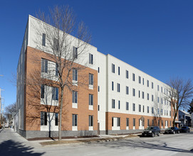 Ingram Place Apartments in Milwaukee, WI - Building Photo - Building Photo