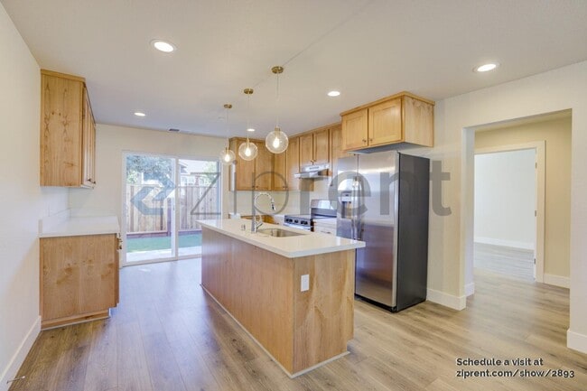 property at 14 Larkfield Maples Ct