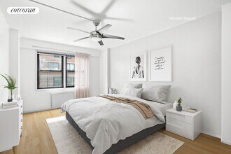 522 E 81st St in New York, NY - Building Photo - Building Photo