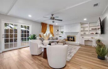 9005 Villa Park Cir in Dallas, TX - Building Photo - Building Photo