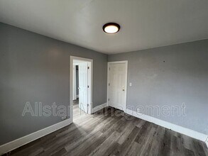 539 E Cuyahoga Falls Ave in Akron, OH - Building Photo - Building Photo