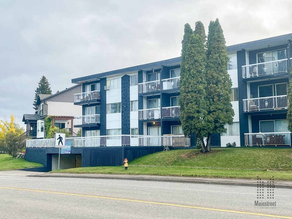 Queensway Place Apartments in Prince George, BC - Building Photo