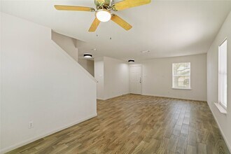 6942 Shining Sumac Ave in Houston, TX - Building Photo - Building Photo