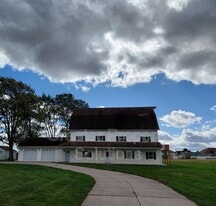 9053 W 155th Ave in Lowell, IN - Building Photo