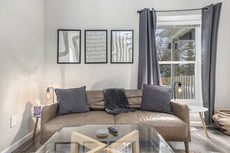 415 6th St NW in Grand Rapids, MI - Building Photo - Building Photo