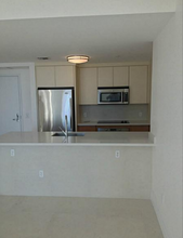 300 S BISCAYNE, Unit 1814 in Miami, FL - Building Photo - Building Photo