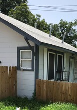 214 E Huff Ave in San Antonio, TX - Building Photo - Building Photo