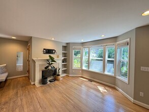 2837 Prosch Ave W in Seattle, WA - Building Photo - Building Photo