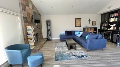 10 Prado in Irvine, CA - Building Photo - Building Photo