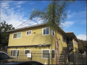 3254-3256 Greely Ave in San Diego, CA - Building Photo - Building Photo