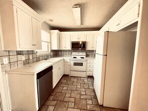 6716 4th St in Lubbock, TX - Building Photo - Building Photo
