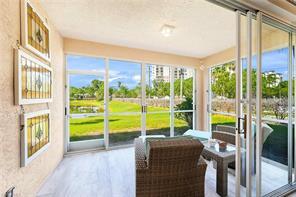 651 Wiggins Lake Dr-Unit -102 in Naples, FL - Building Photo