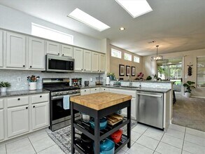 116 Running Water St in Georgetown, TX - Building Photo - Building Photo