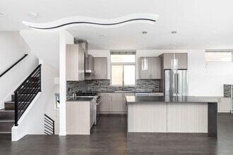 2210 NW 61st St in Seattle, WA - Building Photo - Building Photo