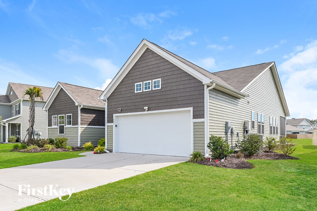 405 Ribiero Dr in Summerville, SC - Foto de edificio