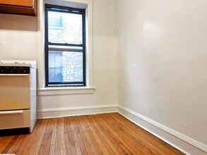 2714 N Spaulding Ave in Chicago, IL - Building Photo - Building Photo