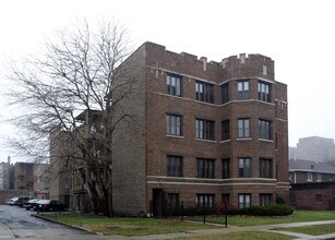 6814-6818 S Oglesby Ave in Chicago, IL - Building Photo - Building Photo