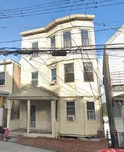 21 Van Cortlandt Pk Ave in Yonkers, NY - Building Photo - Building Photo