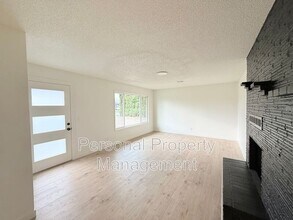 12202 NE 2nd St in Vancouver, WA - Building Photo - Building Photo