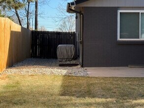 5918 Newcombe Ct in Arvada, CO - Foto de edificio - Building Photo