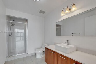 3301 NE 1st Ave, Unit H1511 in Miami, FL - Building Photo - Building Photo