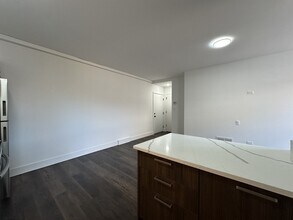 1553 W Hollywood Ave in Chicago, IL - Foto de edificio - Building Photo