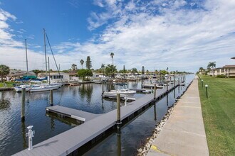 5157 Silent Loop-Unit -#305 in New Port Richey, FL - Building Photo - Building Photo