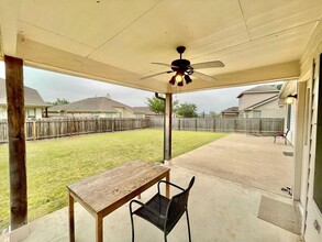 12016 Dunfries Ln in Austin, TX - Building Photo - Building Photo