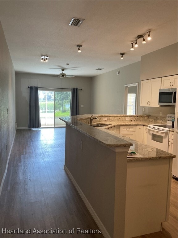 240 Trafalgar Way in Lake Placid, FL - Building Photo - Building Photo