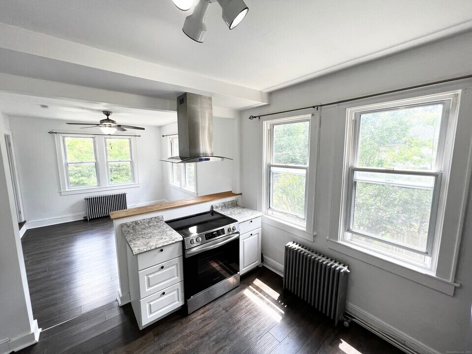 43 Front St in Middletown, CT - Building Photo