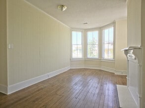 407 E Park Ave in Savannah, GA - Foto de edificio - Building Photo