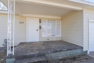 1211 W Wallace St in Shawnee, OK - Building Photo - Building Photo