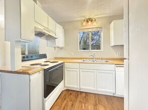 3942 Darryl Ln in Gainesville, GA - Building Photo - Building Photo