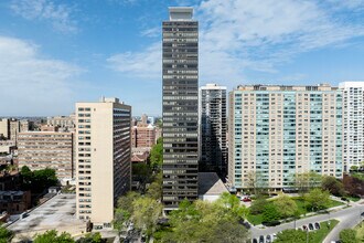 3150 N Lake Shore Dr in Chicago, IL - Building Photo - Building Photo