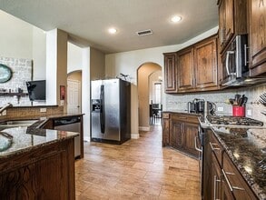 9595 Knight Ln in Frisco, TX - Foto de edificio - Building Photo
