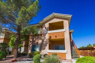 1050 E Cactus Ave in Las Vegas, NV - Building Photo