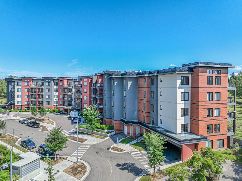 Grandin Parc Village in St. Albert, AB - Building Photo