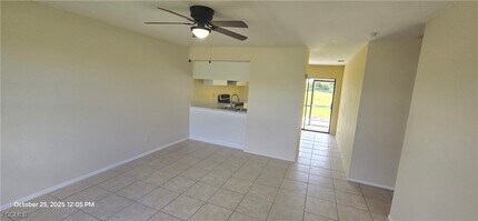 1302 NE 9th St in Cape Coral, FL - Foto de edificio - Building Photo