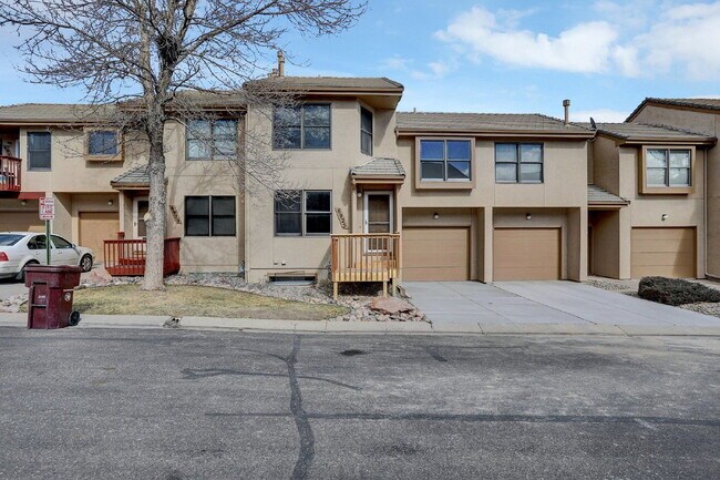 property at 6925 Yellowpine Dr