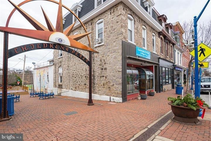 215 B St, Unit B in Phoenixville, PA - Building Photo