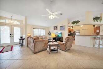 260 Rotonda Cir in Rotonda West, FL - Building Photo - Building Photo