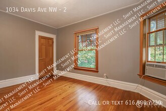 1034 Davis Ave NW in Grand Rapids, MI - Building Photo - Building Photo
