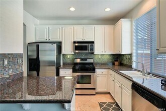 23400 Abbey Glen Pl in Santa Clarita, CA - Building Photo - Building Photo